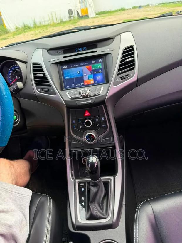 Hyundai Avante 2014 Silver