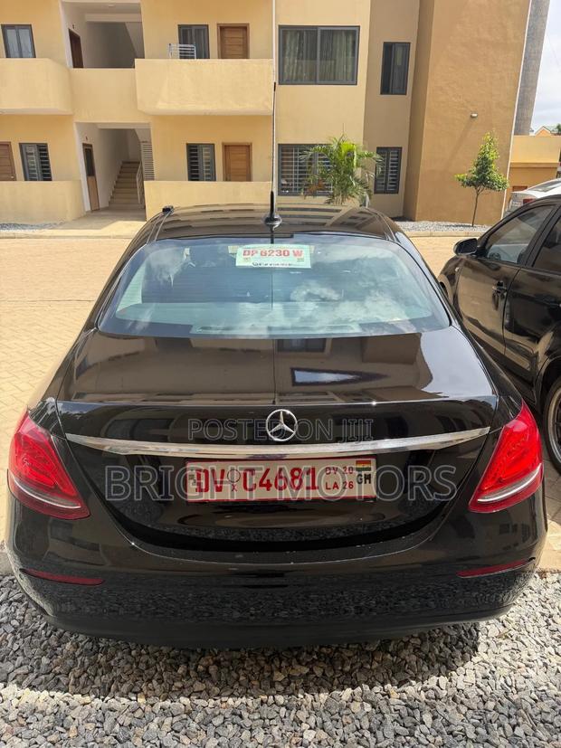 Mercedes-Benz E300 2018 Black