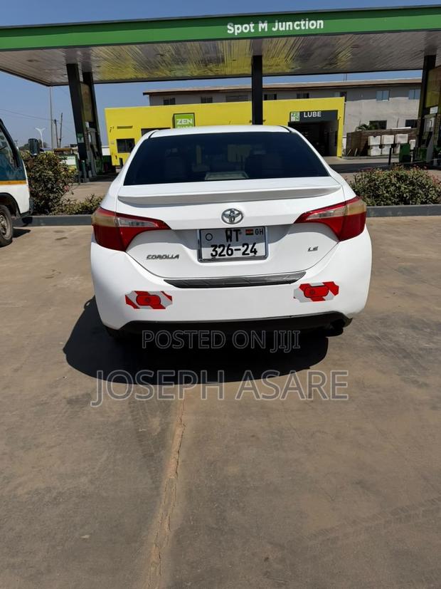 Toyota Corolla 2014 White