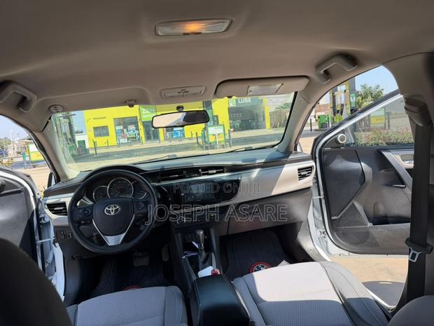 Toyota Corolla 2014 White