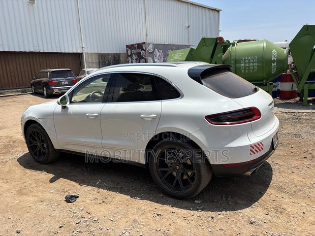 Porsche Macan 2015 White