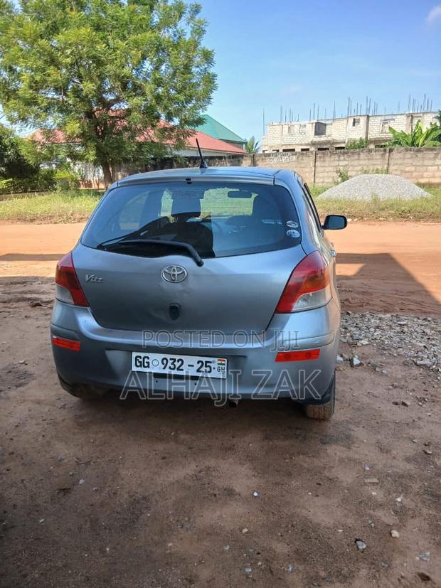 Toyota Vitz 1.3 AWD 3dr 2010 Silver