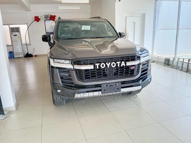 New Toyota Land Cruiser 2026 Silver