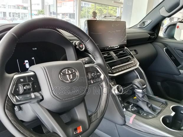 New Toyota Land Cruiser 2026 Silver