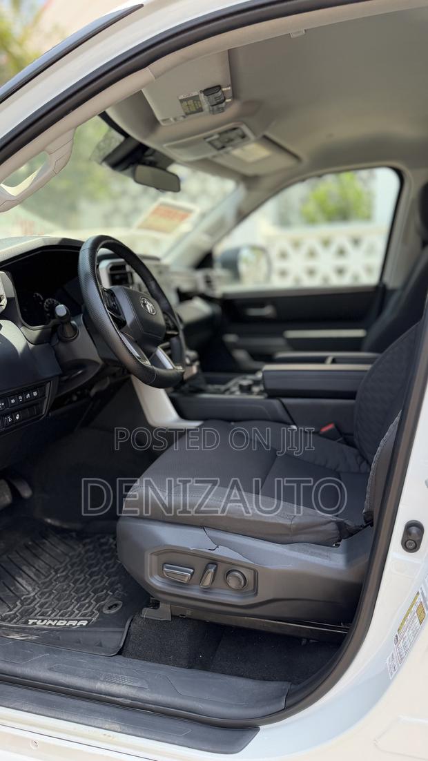 Toyota Tundra SR5 CrewMax 6.5' Bed 2023 White