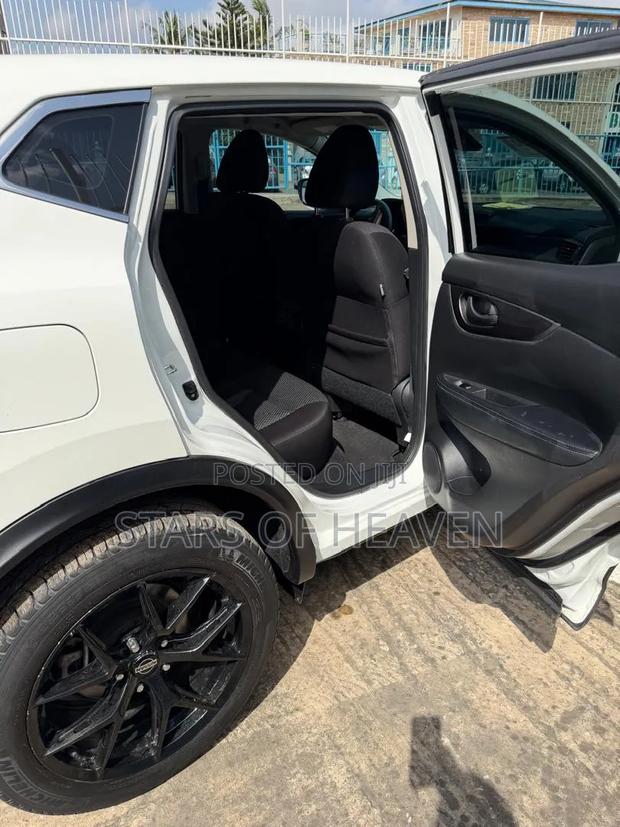 Nissan Rogue 2021 White