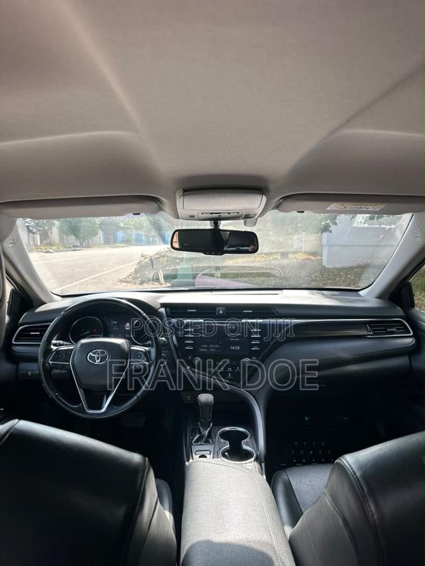 Toyota Camry LE FWD (2.5L 4cyl 8AM) 2018 Black