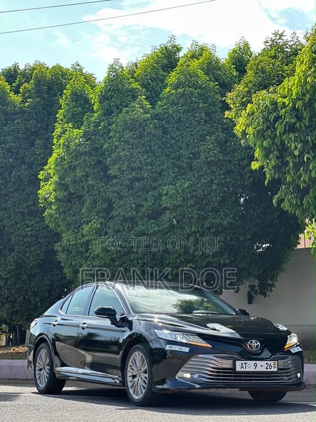 Toyota Camry LE FWD (2.5L 4cyl 8AM) 2018 Black