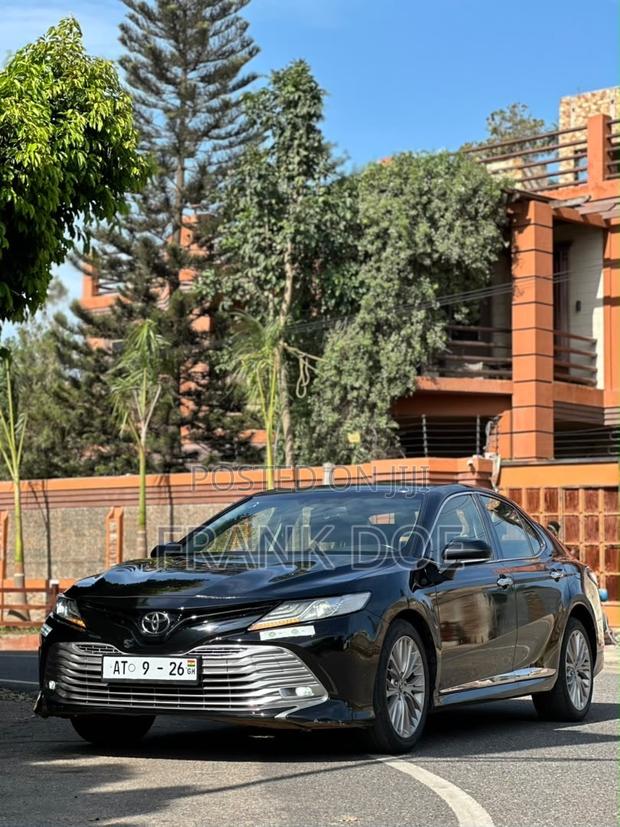 Toyota Camry LE FWD (2.5L 4cyl 8AM) 2018 Black