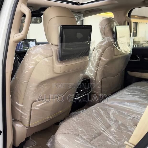 New Toyota Land Cruiser LC300 2025 Gray