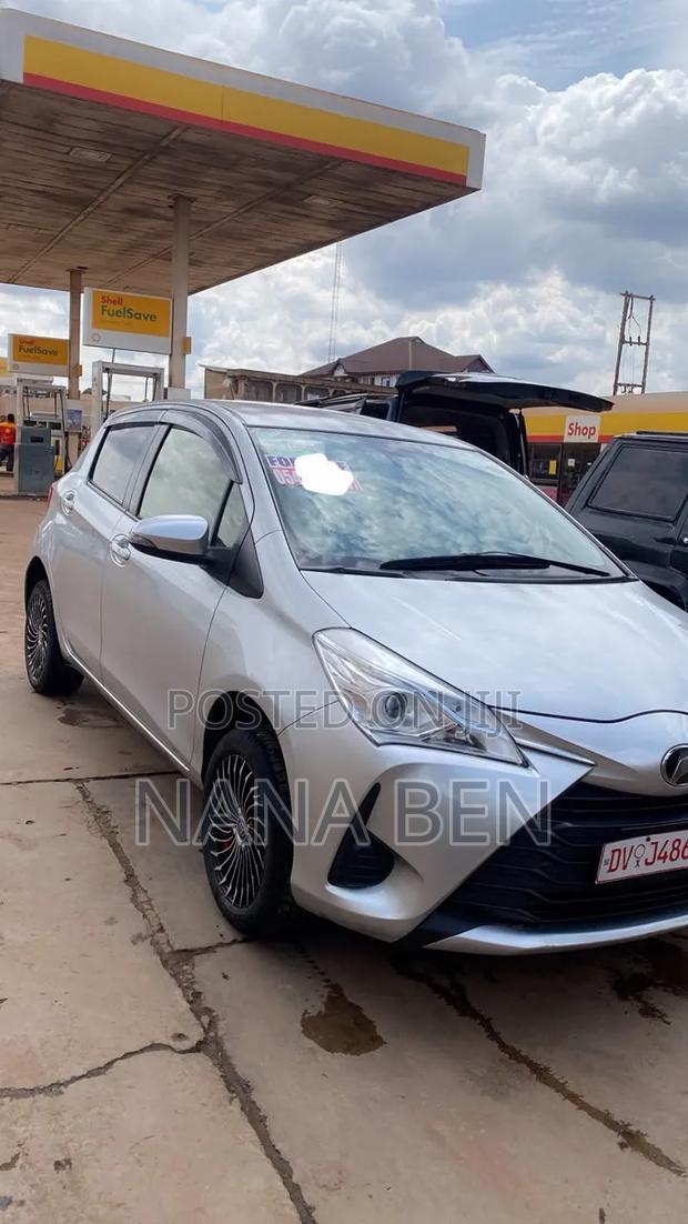Toyota Vitz 1.3 FWD 3dr 2017 Silver