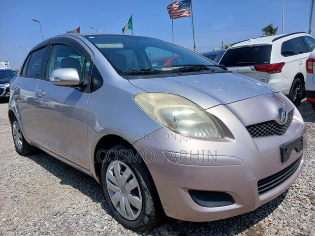 Toyota Vitz 2010 Gray