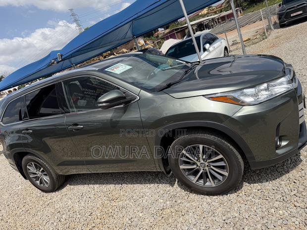 Toyota Highlander 2019 Green