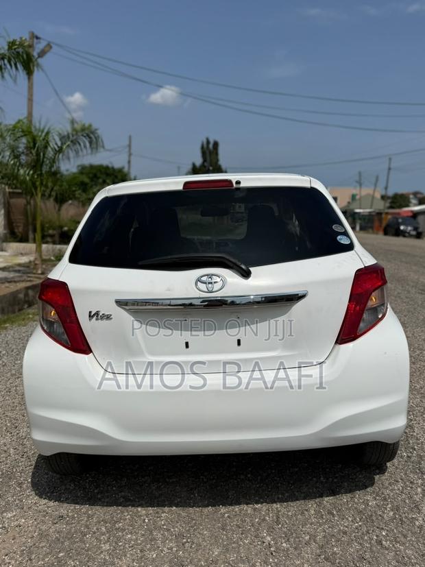 Toyota Vitz 2011 White
