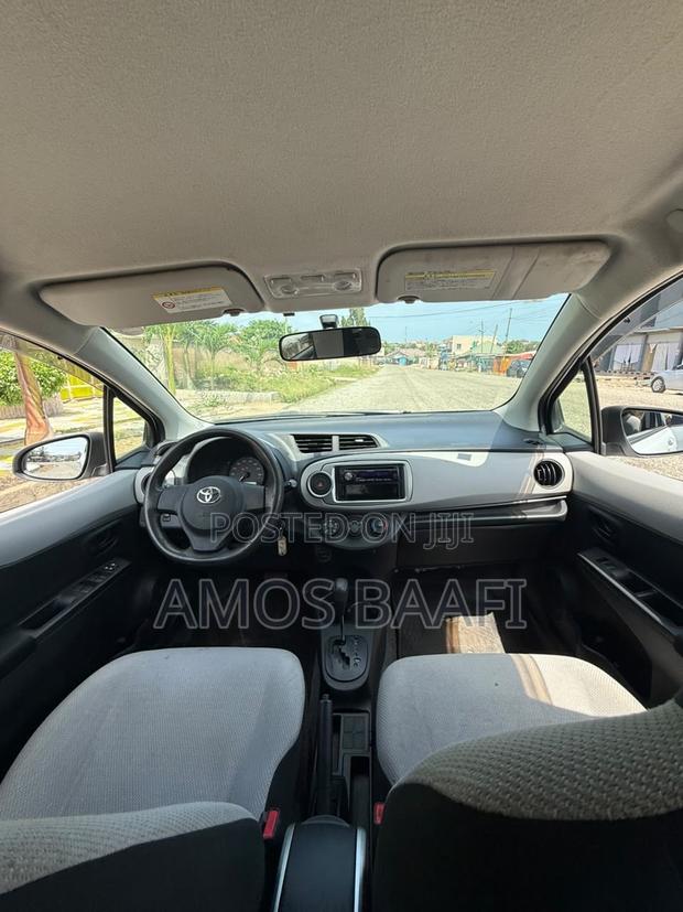 Toyota Vitz 2011 White