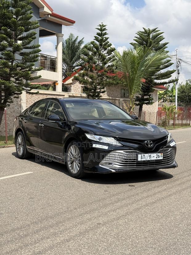 Toyota Camry XLE (2.5L 4cyl 8A) 2019 Black