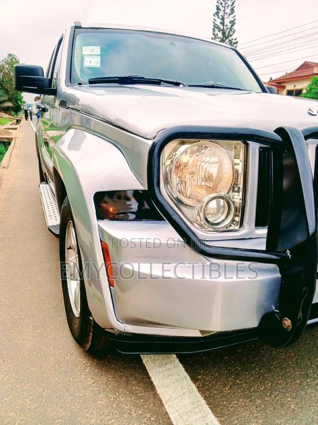 Jeep Liberty 2009 Silver