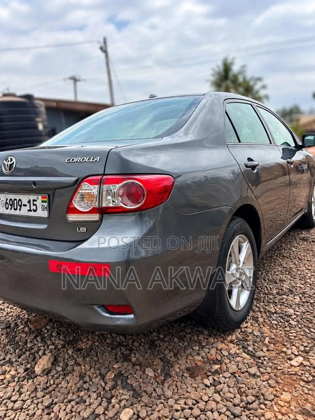 Toyota Corolla L 4dr Sedan (1.8L 4cyl 4A) 2015 Gray