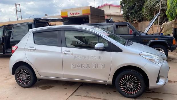 Toyota Vitz 1.3 FWD 3dr 2017 Silver