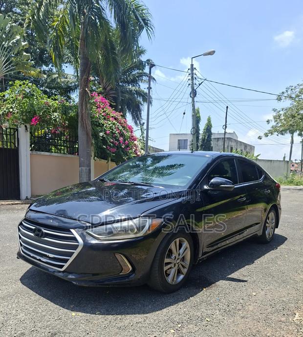 Hyundai Elantra SE Sedan FWD (2.0L 4cyl 6M) 2017 Black