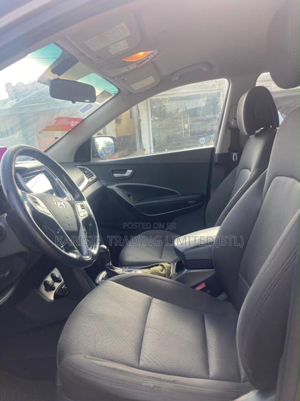 Hyundai Santa Fe GLS 4dr SUV (3.3L 6cyl 6A) 2015 Gray