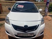 Toyota Yaris Base Sedan 4dr 2010 White for sale