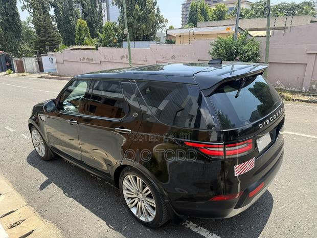 Land Rover Discovery HSE LUXURY 4x4 2018 Black