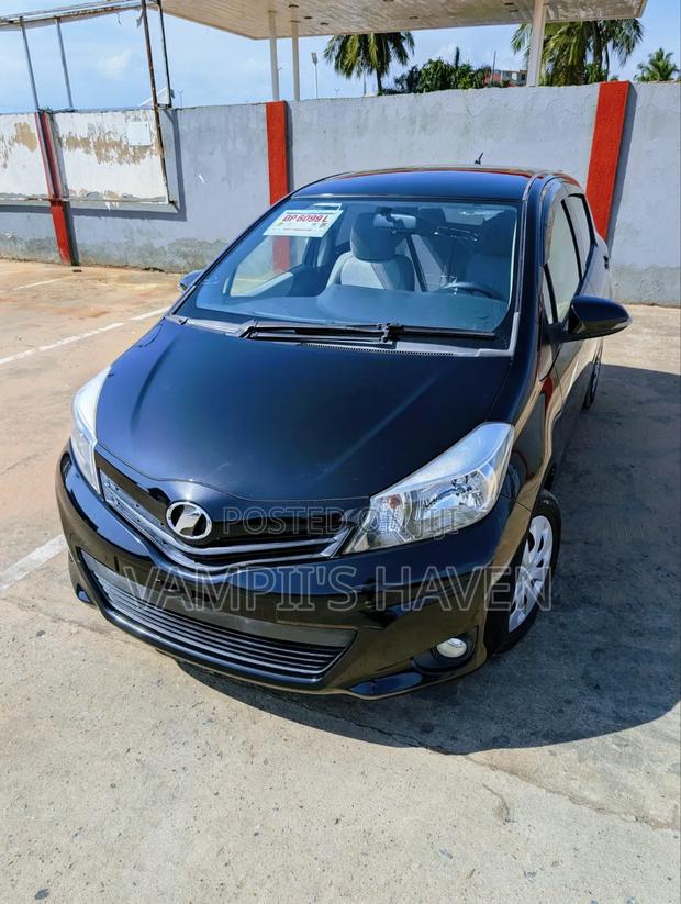 Toyota Vitz 1.3 FWD 3dr 2013 Black