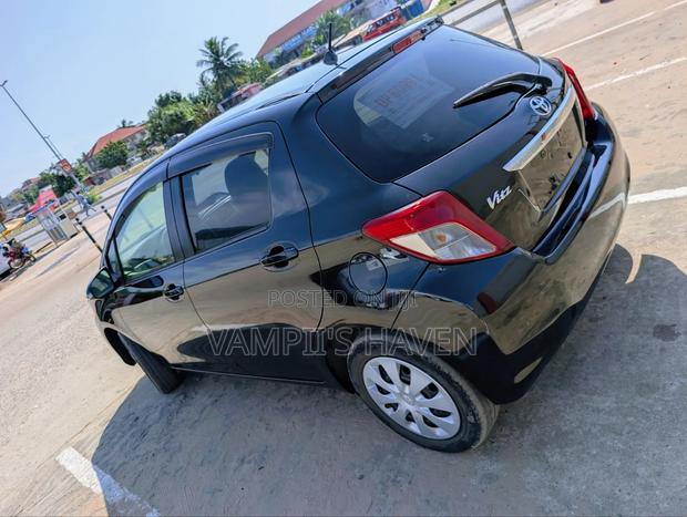 Toyota Vitz 1.3 FWD 3dr 2013 Black
