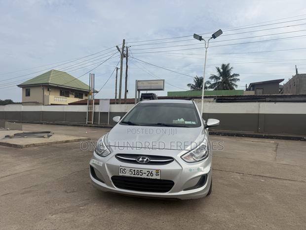 Hyundai Accent 2017 Silver