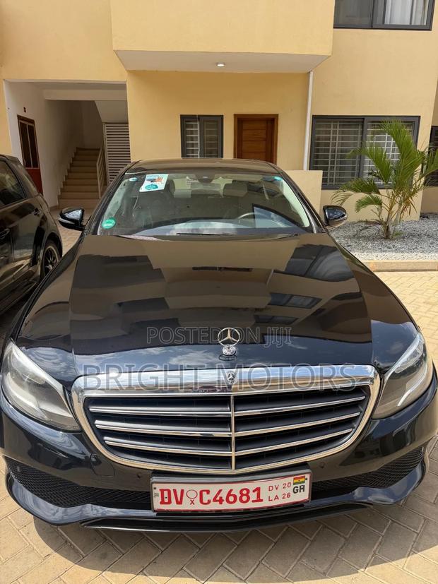 Mercedes-Benz E300 2018 Black