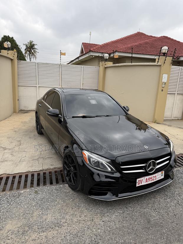 Mercedes-Benz C300 Luxury Sedan RWD (2.0L 4cyl 7A) 2016 Black