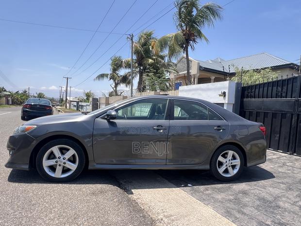 Toyota Camry 2014 Gray