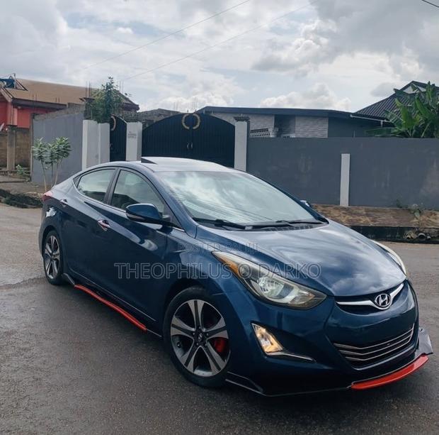Hyundai Elantra Limited Sedan FWD (1.8L 4cyl 6A) 2016 Blue