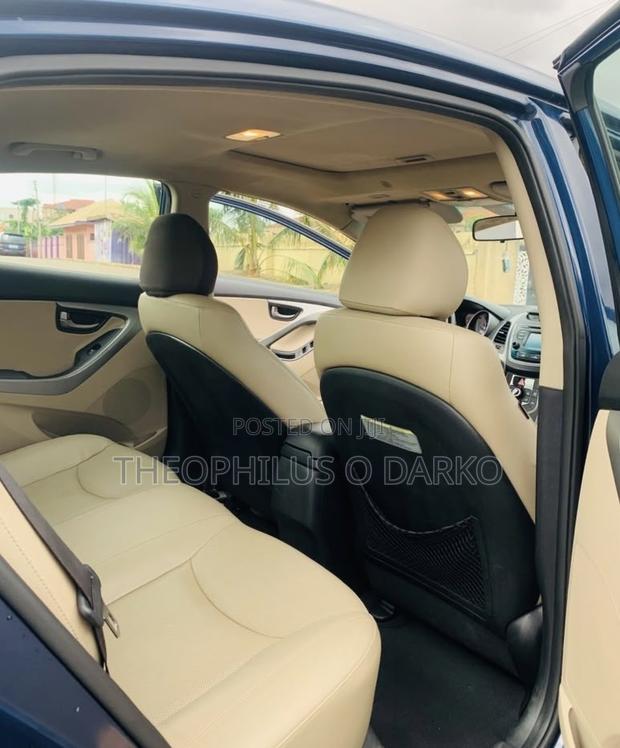 Hyundai Elantra Limited Sedan FWD (1.8L 4cyl 6A) 2016 Blue