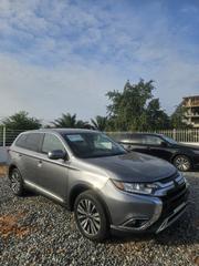 Mitsubishi Outlander SE FWD 2019 Gray for sale