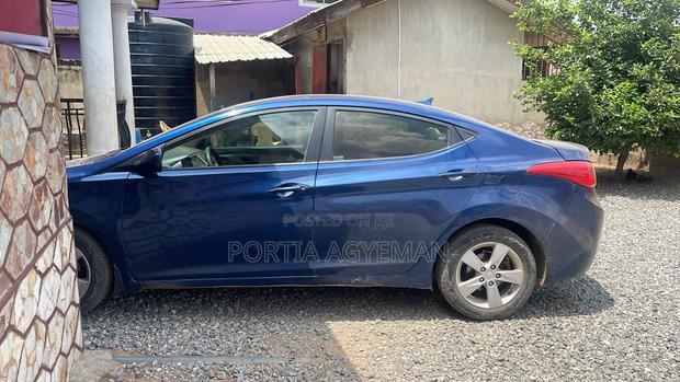 Hyundai Elantra GLS Sedan FWD (1.8L 4cyl 6A) 2013 Blue