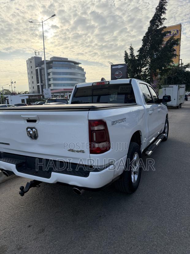 Toyota Tundra 2023 White