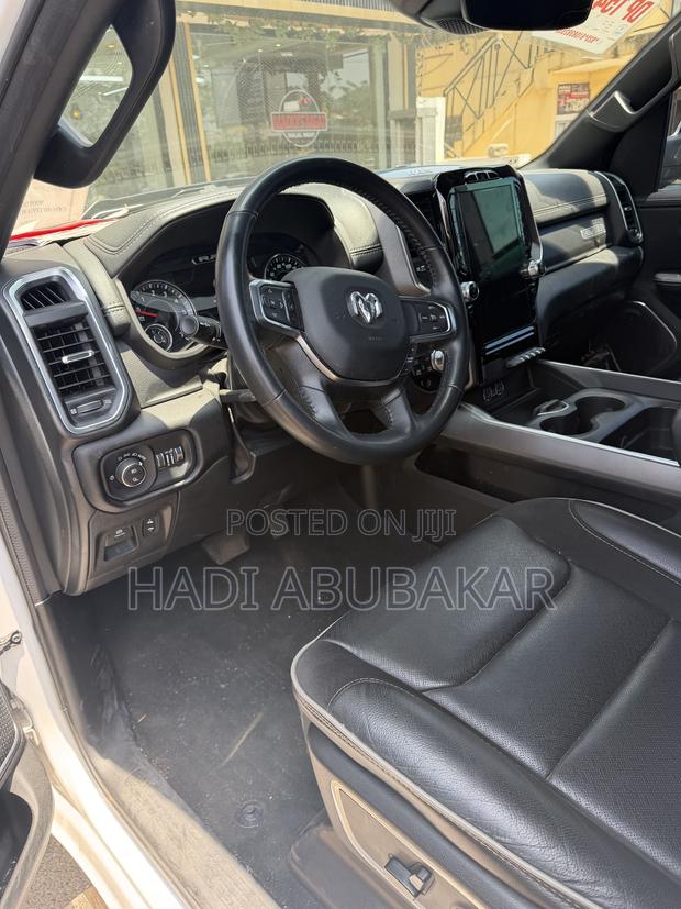 Toyota Tundra 2023 White