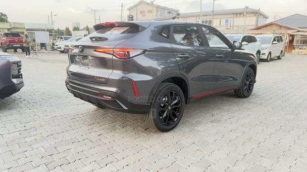 New Changan X5 Plus 1.5 Blue Core FWD 2025 Silver
