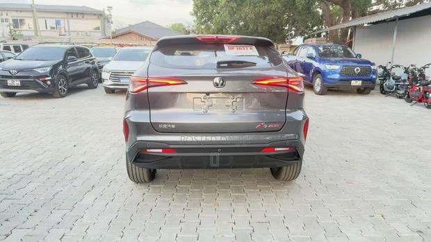 New Changan X5 Plus 1.5 Blue Core FWD 2025 Silver