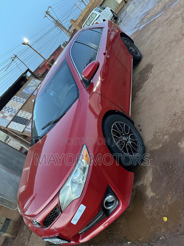 Toyota Camry SE 4dr Sedan (2.5L 4cyl 6A) 2014 Red