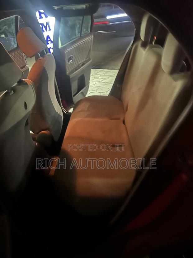 Toyota Vitz 2009 Red