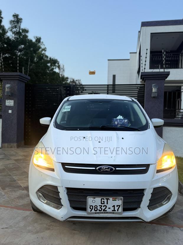 Ford Escape S 4dr SUV (2.5L 4cyl 6A) 2014 White