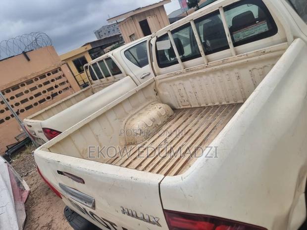 Toyota Hilux 2017 White