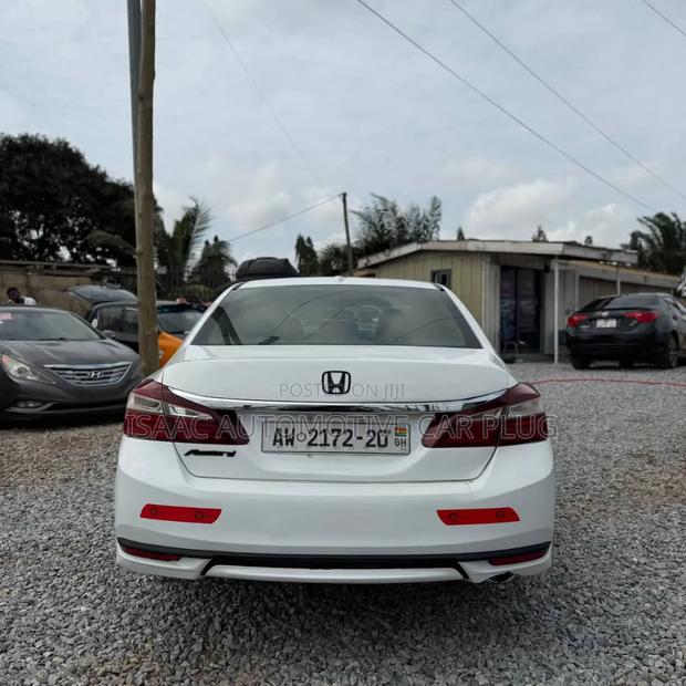 Honda Accord EX 4dr Sedan FWD (2.4L 4cyl 2A) 2016 White