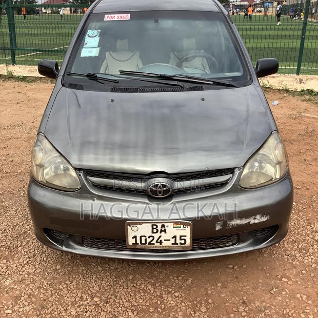 Toyota Echo 2004 Gray