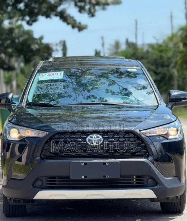 Toyota Corolla Cross XLE AWD 2023 Black
