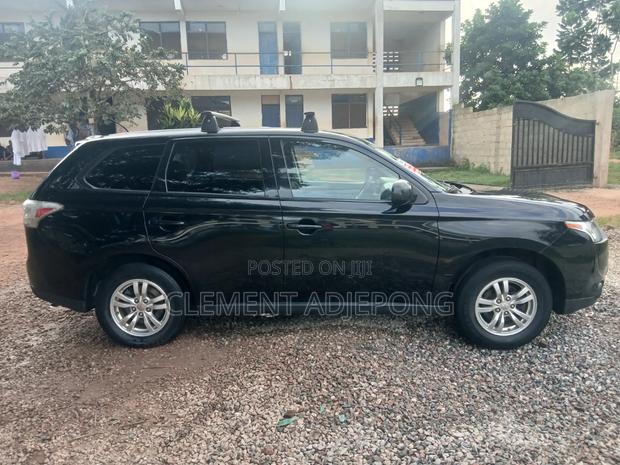 Mitsubishi Outlander 2014 Black
