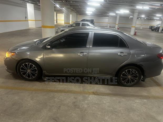 Toyota Corolla 1.8 Exclusive Automatic 2009 Gray